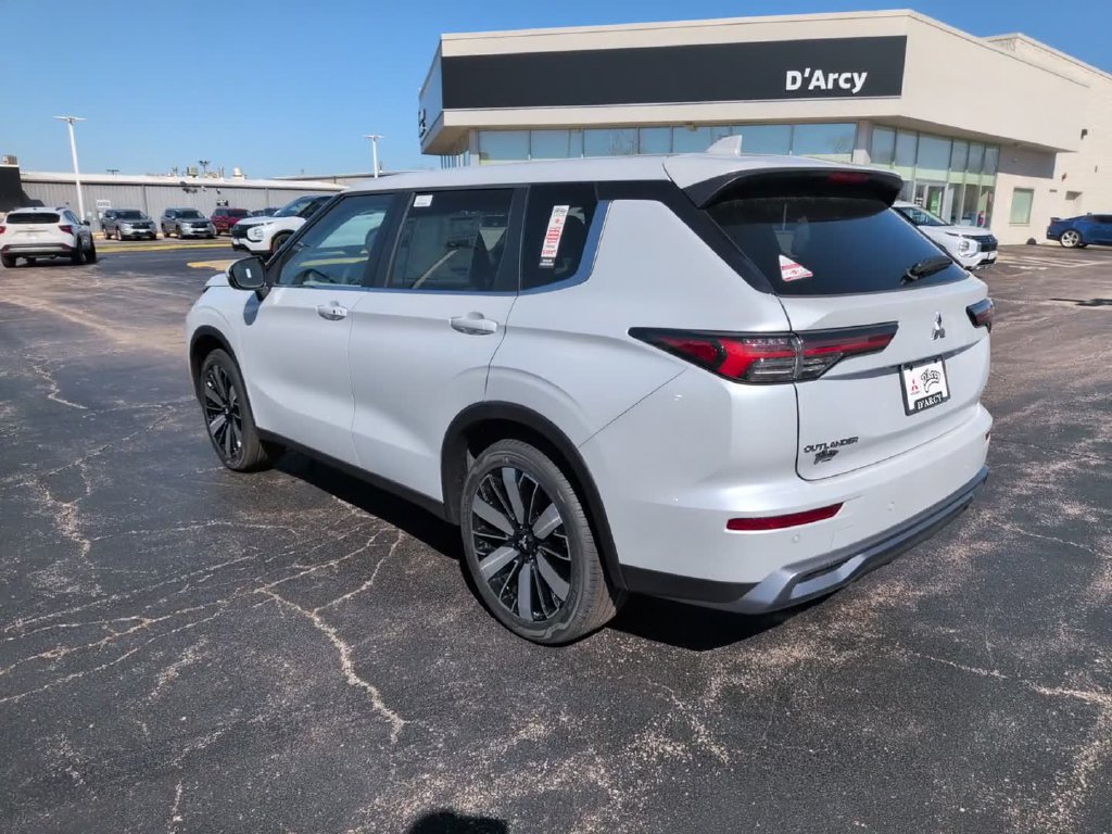 New 2026 Mitsubishi Outlander SE AWD/4WD image 13