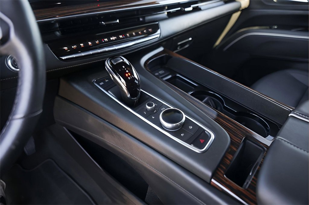 Certified 2024 Cadillac Escalade Luxury image 22