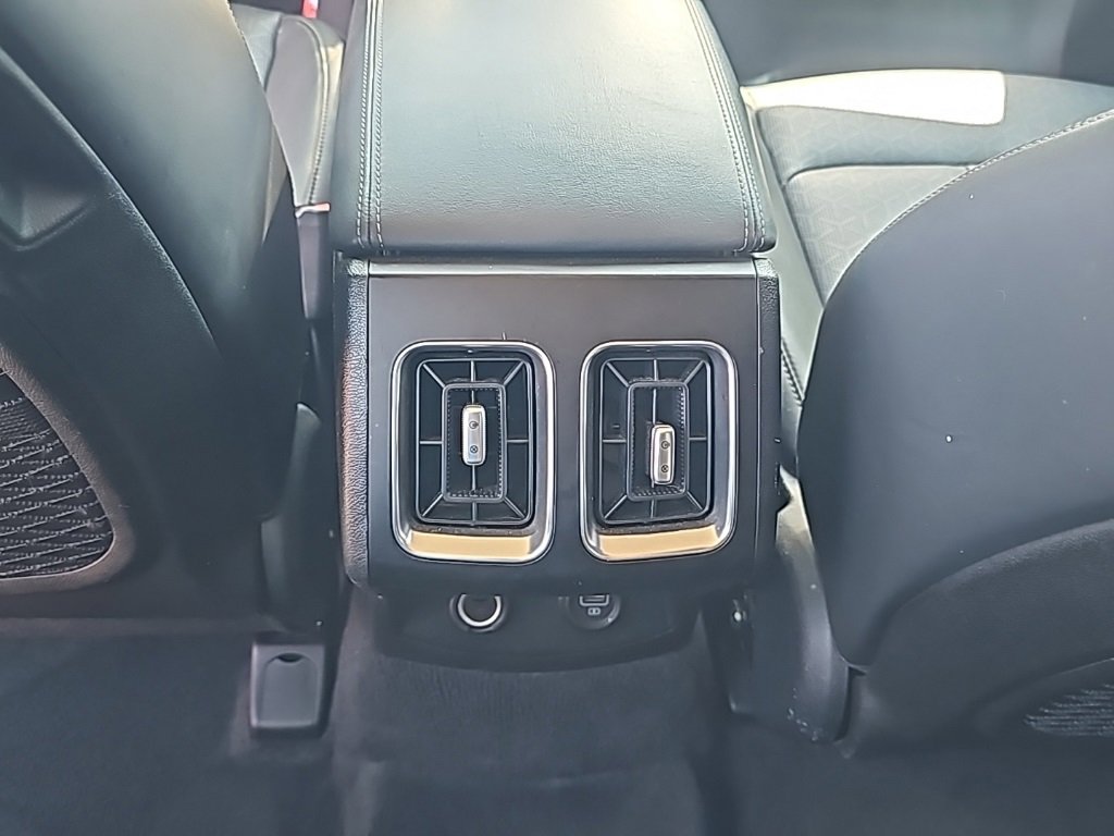 Used 2021 Kia Sorento S image 14