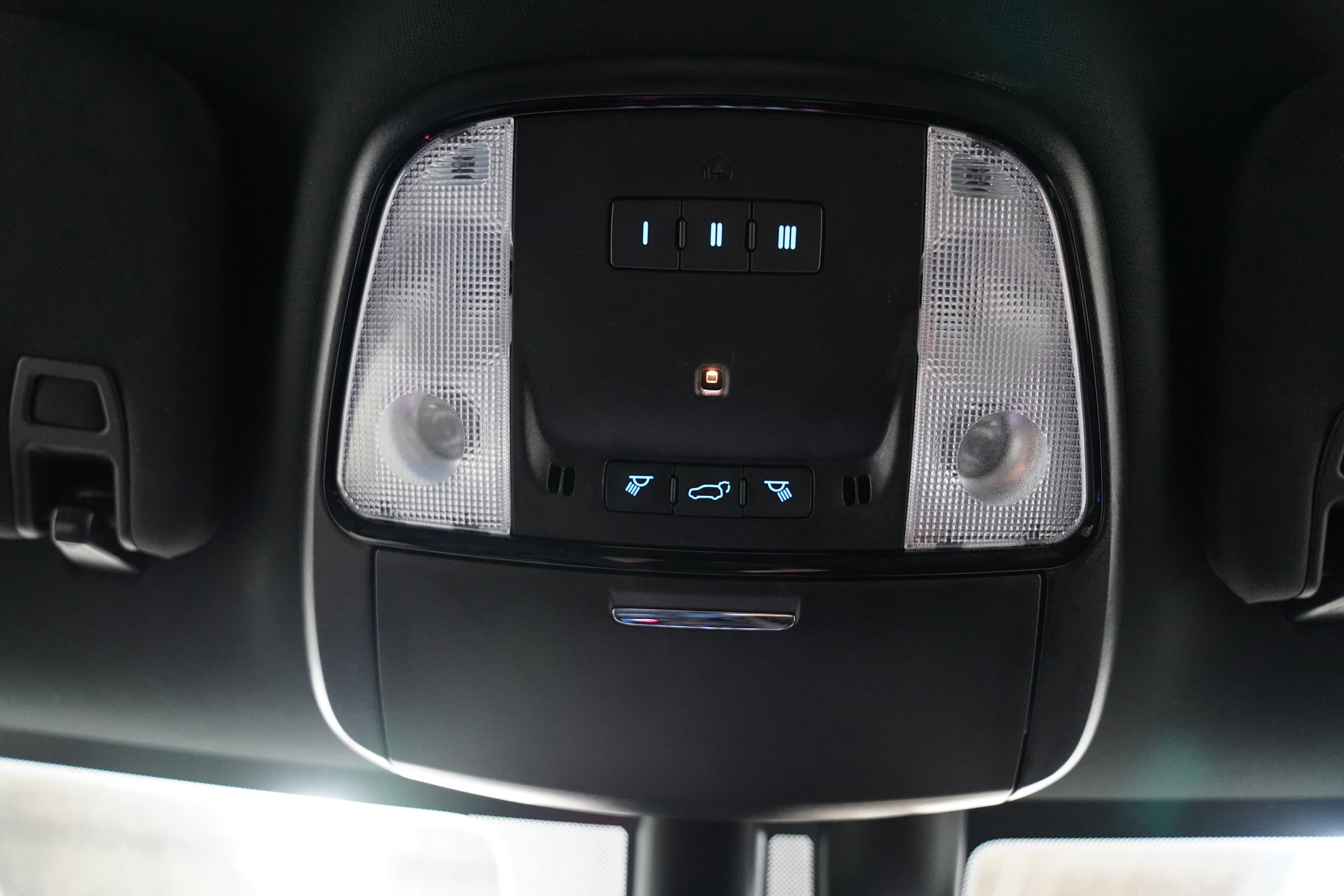 Used 2022 Dodge Durango R/T w/ Blacktop Package image 31