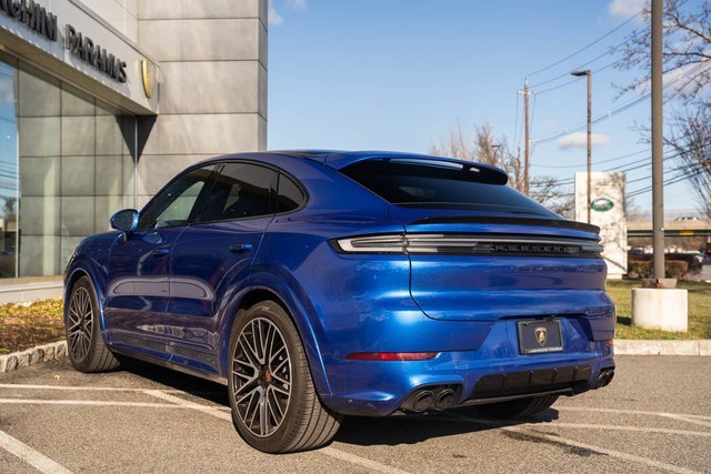 Used 2025 Porsche Cayenne GTS image 17