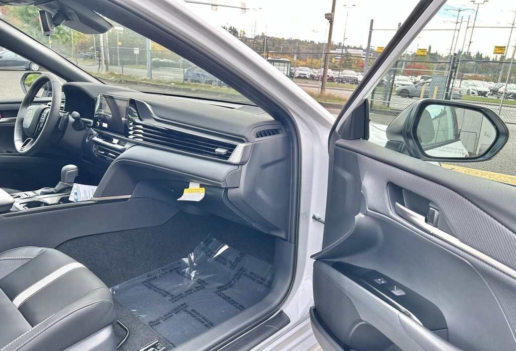 New 2026 Toyota Camry Hybrid image 15