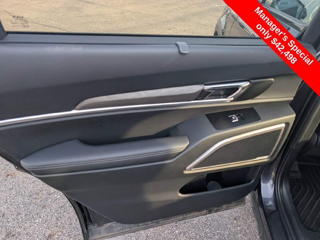 Used 2025 Kia Telluride AWD image 10