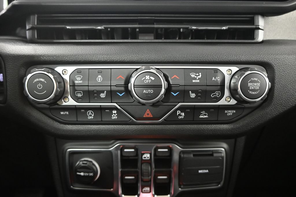 Used 2025 Jeep Gladiator Sport AWD/4WD image 30