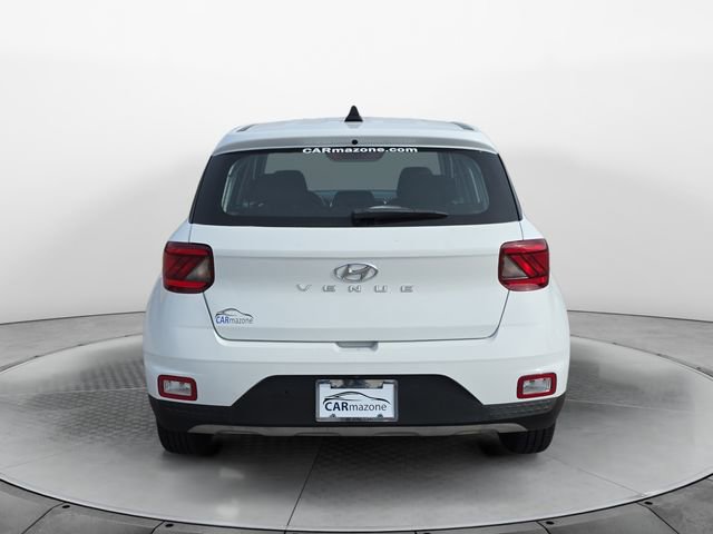 Used 2021 Hyundai Venue SE image 4