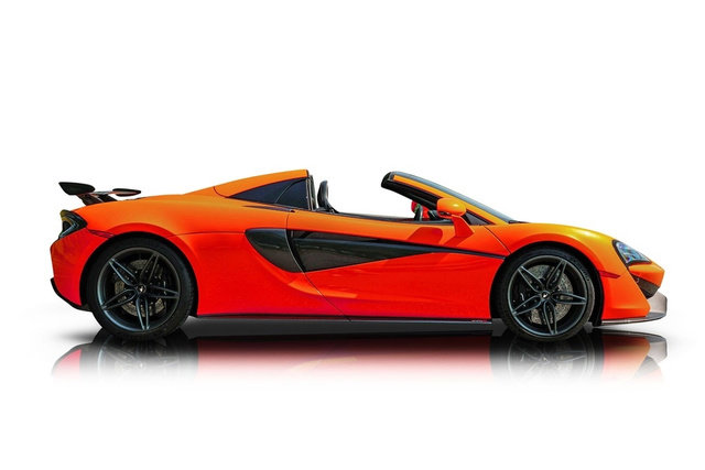 Used 2019 McLaren 570S Spider image 2