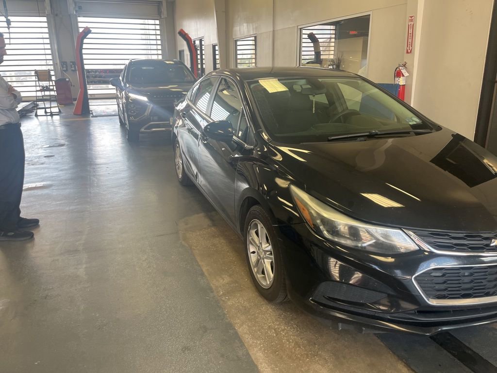 Used 2017 Chevrolet Cruze LT