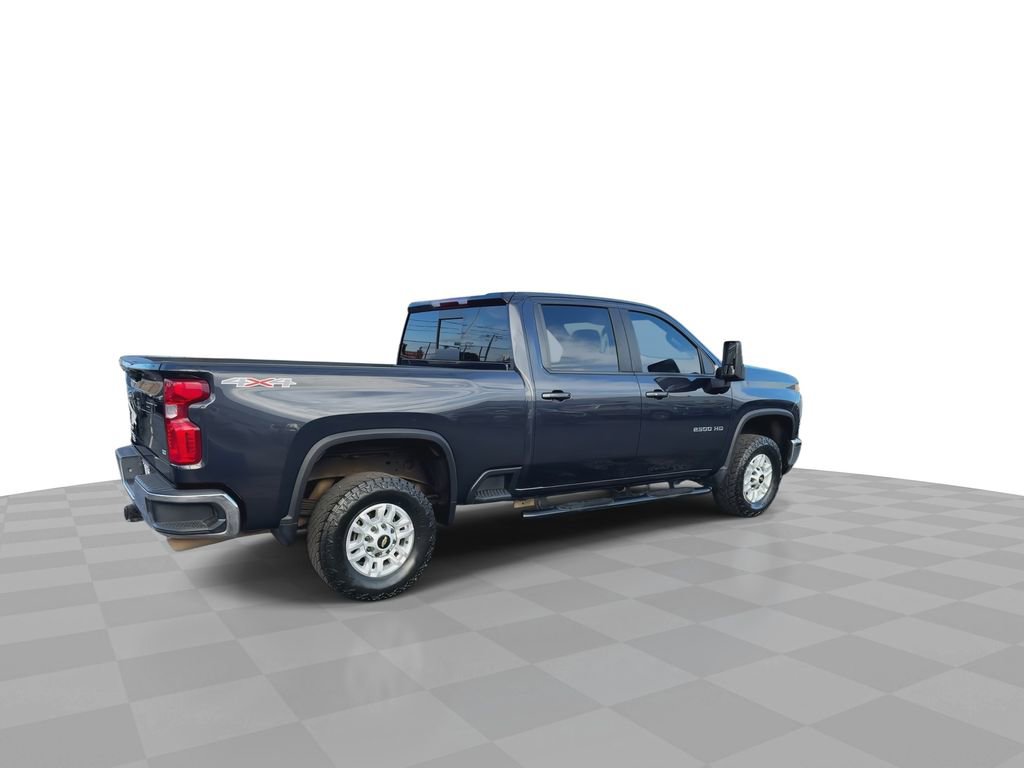 Used 2024 Chevrolet Silverado 2500 LT w/ Convenience Package image 9