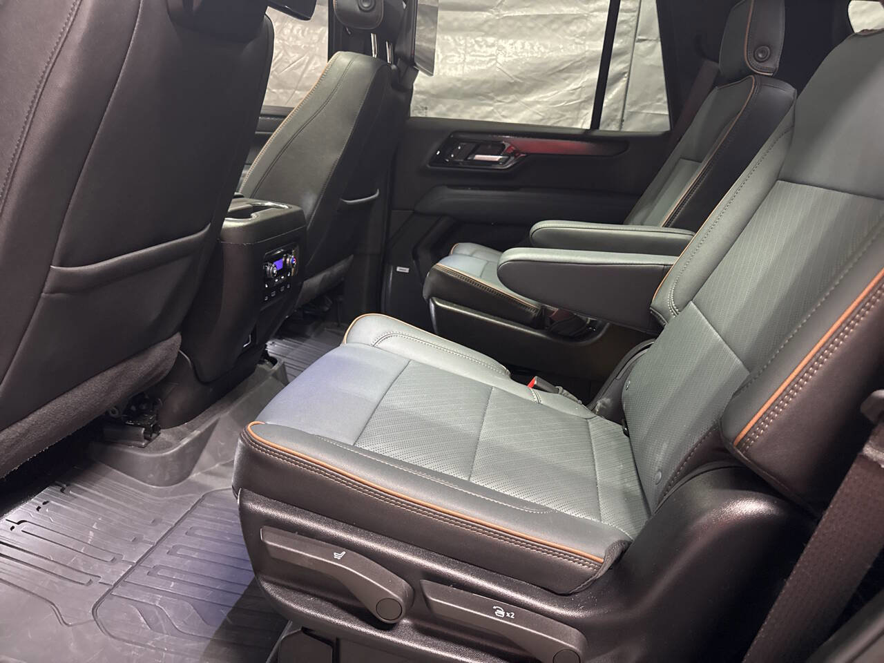 Used 2026 GMC Yukon AT4 w/ AT4 Premium Plus Package image 18