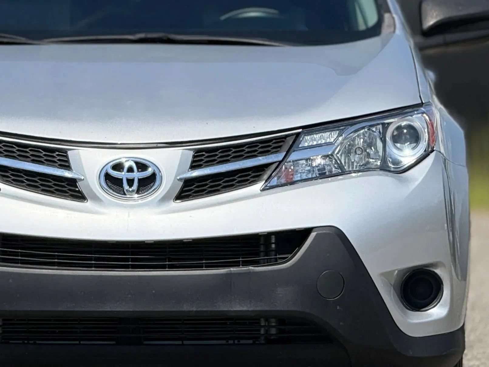 Used 2013 Toyota RAV4 LE FWD image 12