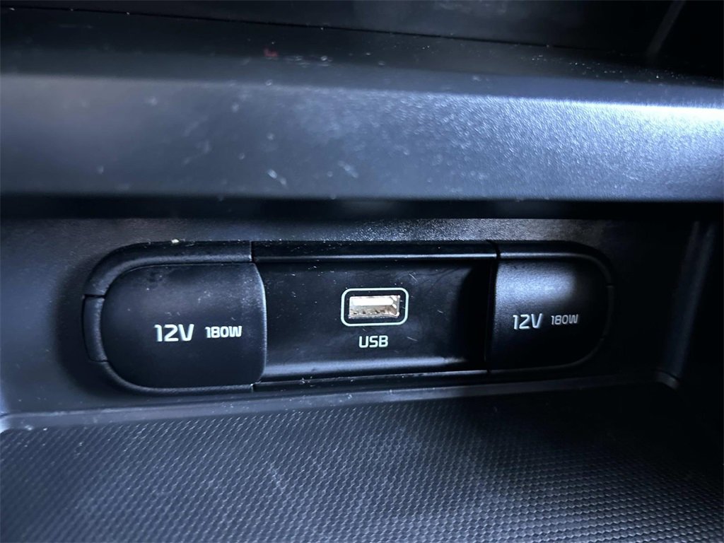 Used 2025 Kia Soul LX w/ LX Technology Package image 30