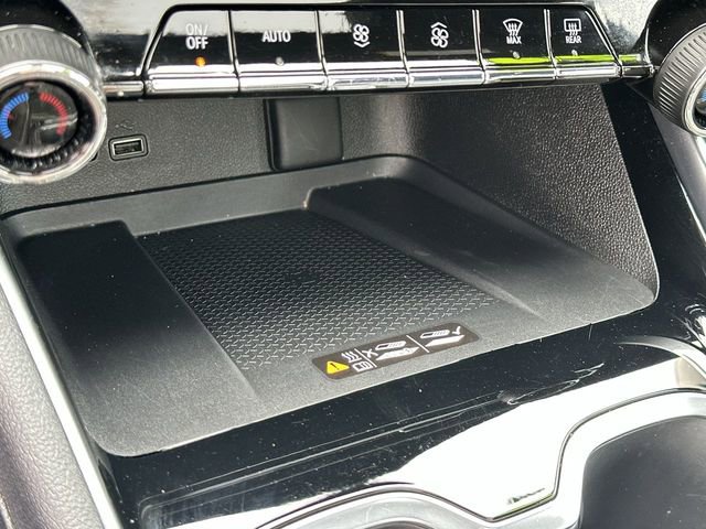 Used 2024 Chevrolet Traverse RS image 36