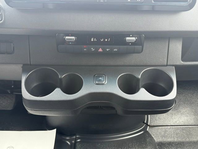 Used 2022 Mercedes-Benz Sprinter 4500 w/ Parking Package image 36