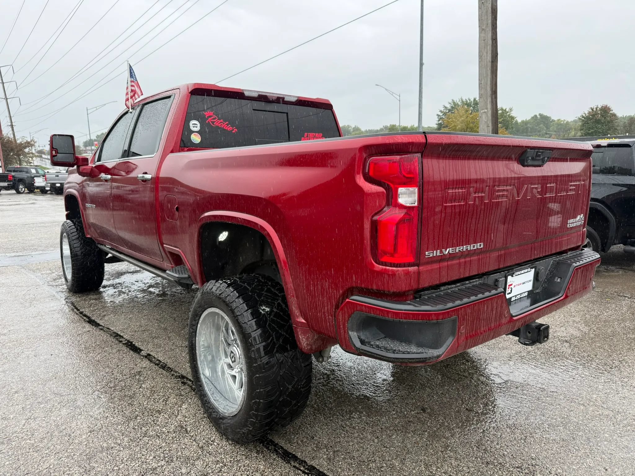 Used 2021 Chevrolet Silverado 2500 High Country w/ Z71 Off-Road Package AWD/4WD image 3
