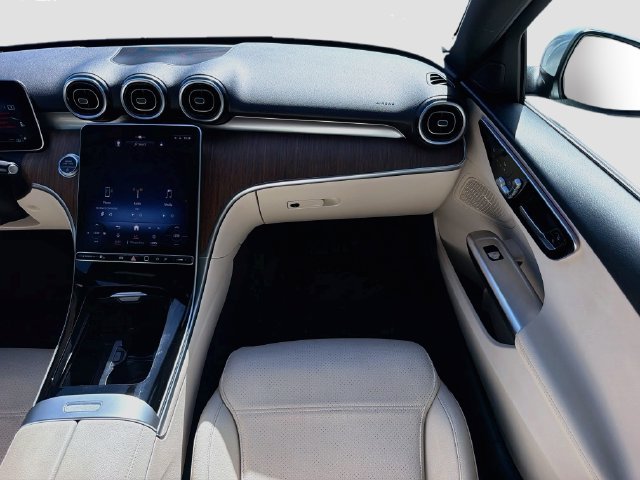Used 2024 Mercedes-Benz C 300 Sedan image 18