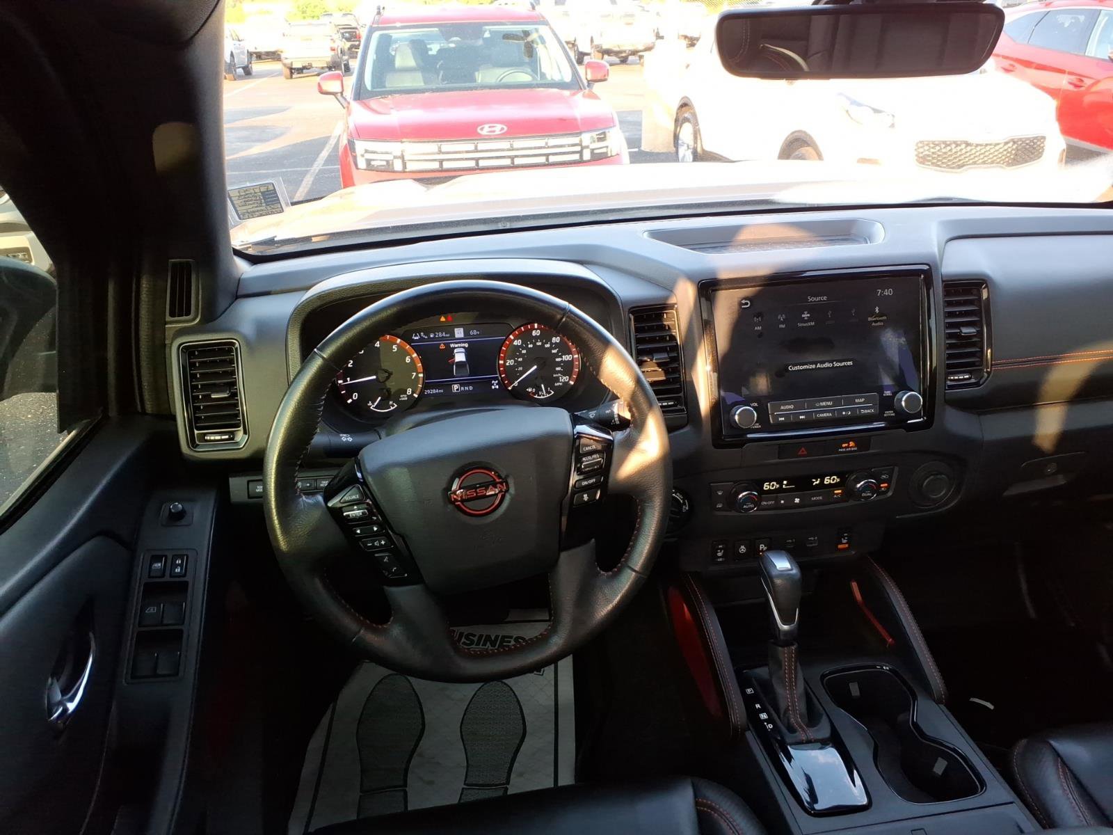 Used 2023 Nissan Frontier PRO-4X w/ Pro-4X Premium Package image 10