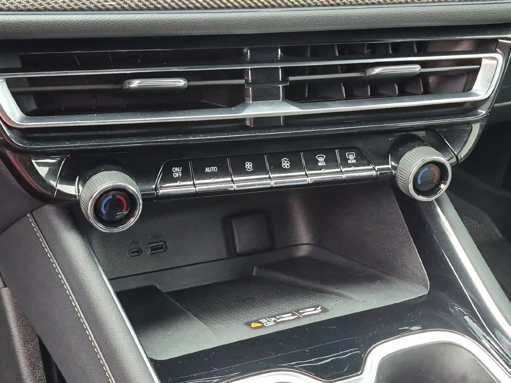 Certified 2026 Chevrolet Traverse High Country w/ LPO, Floor Liner Package AWD/4WD image 22