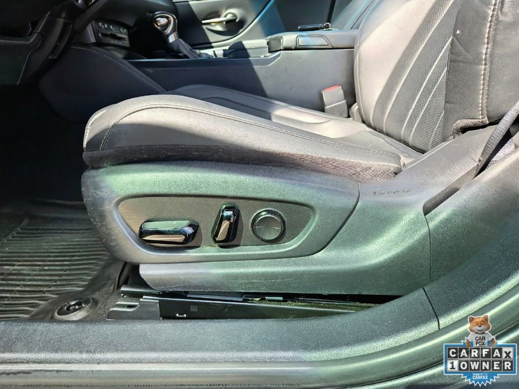 Used 2022 Lexus ES 300h F Sport w/ Accessory Package 2 image 29