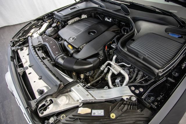 Used 2020 Mercedes-Benz GLC 300 4MATIC w/ Parking Assistance Package image 43