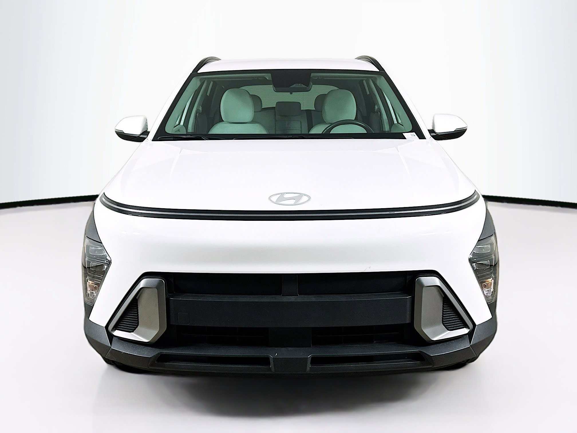 Used 2024 Hyundai Kona SEL image 2
