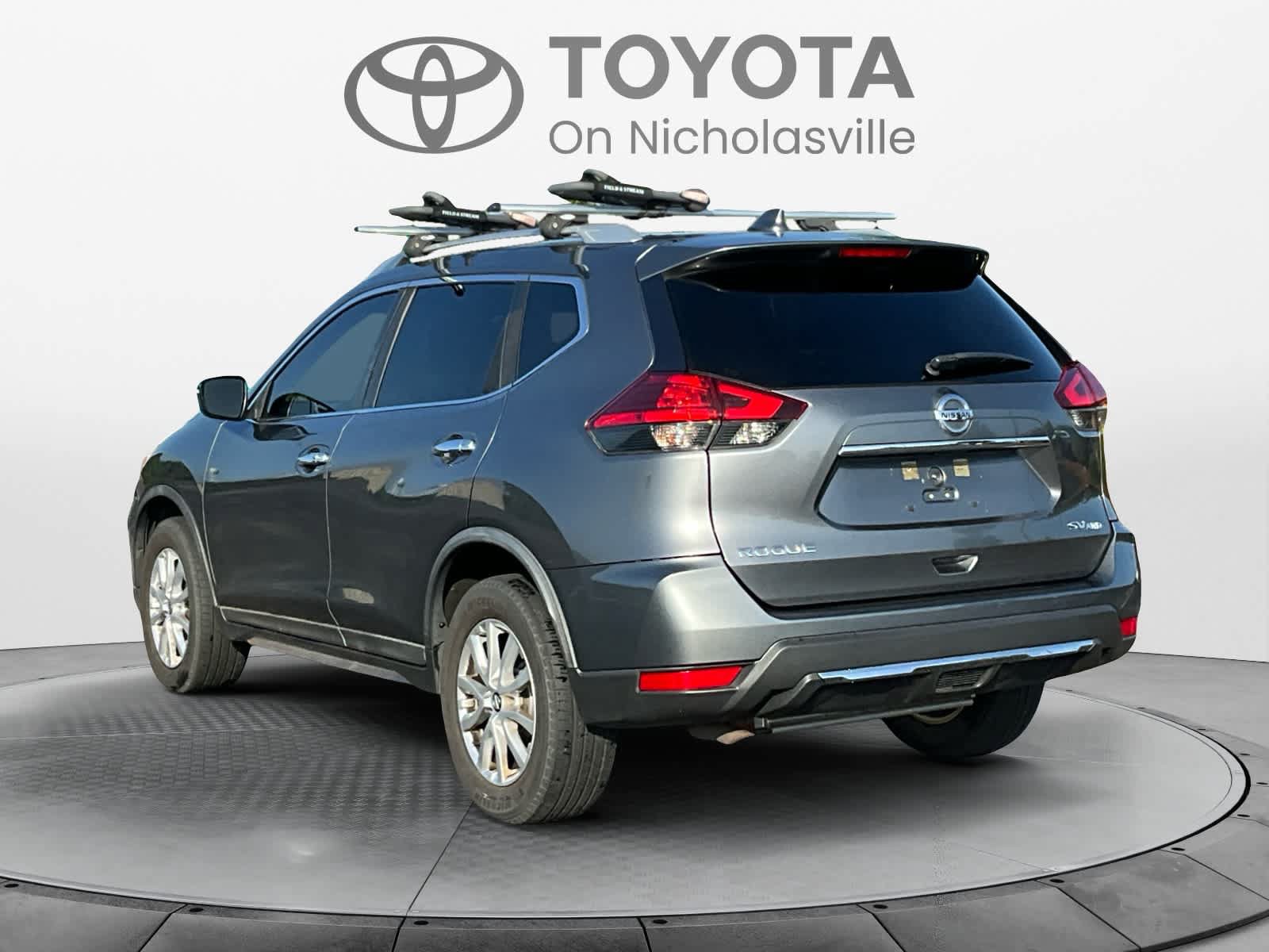 Used 2017 Nissan Rogue SV AWD/4WD image 3