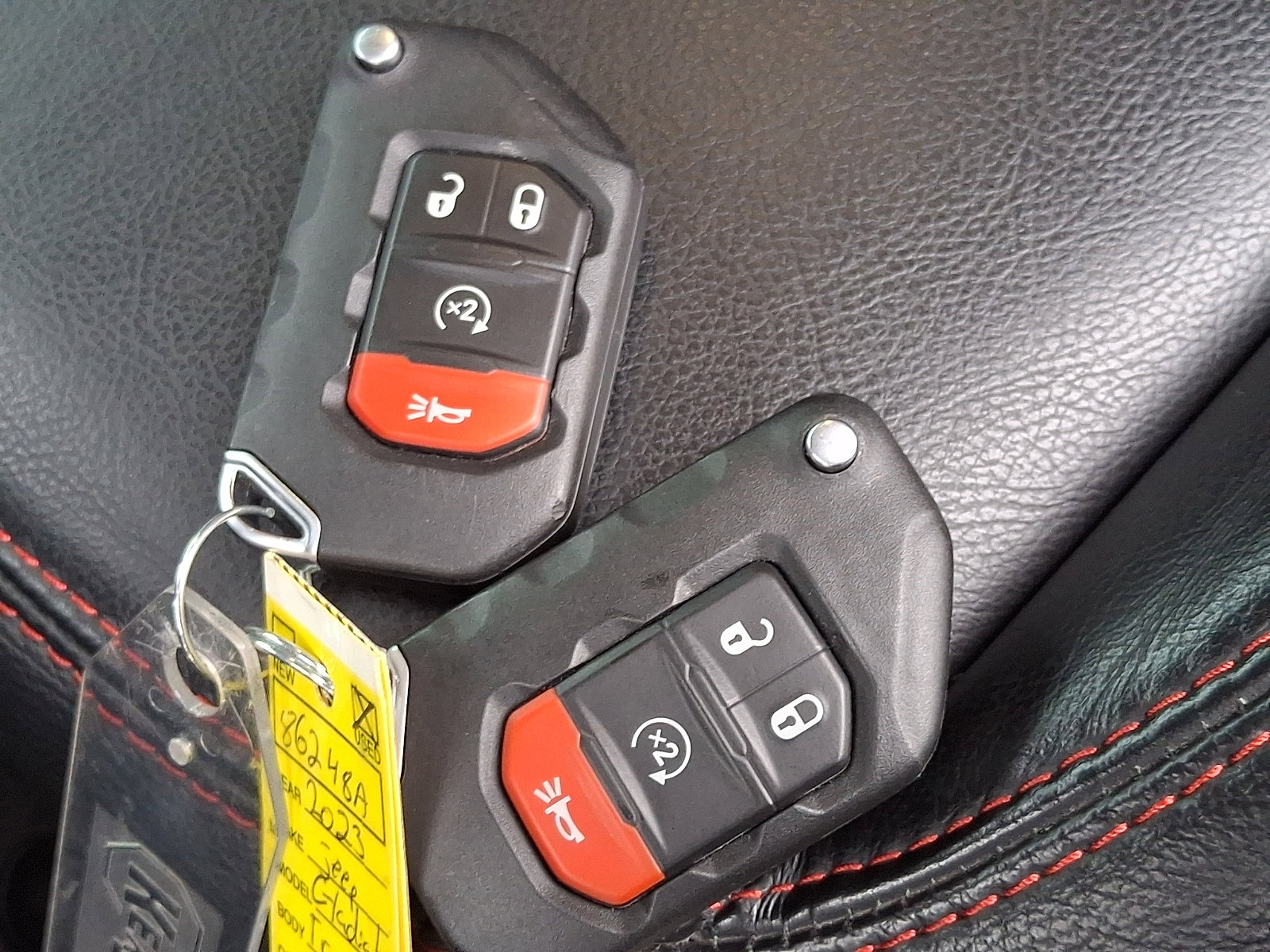 Used 2023 Jeep Gladiator Rubicon w/ Cold Weather Group image 3