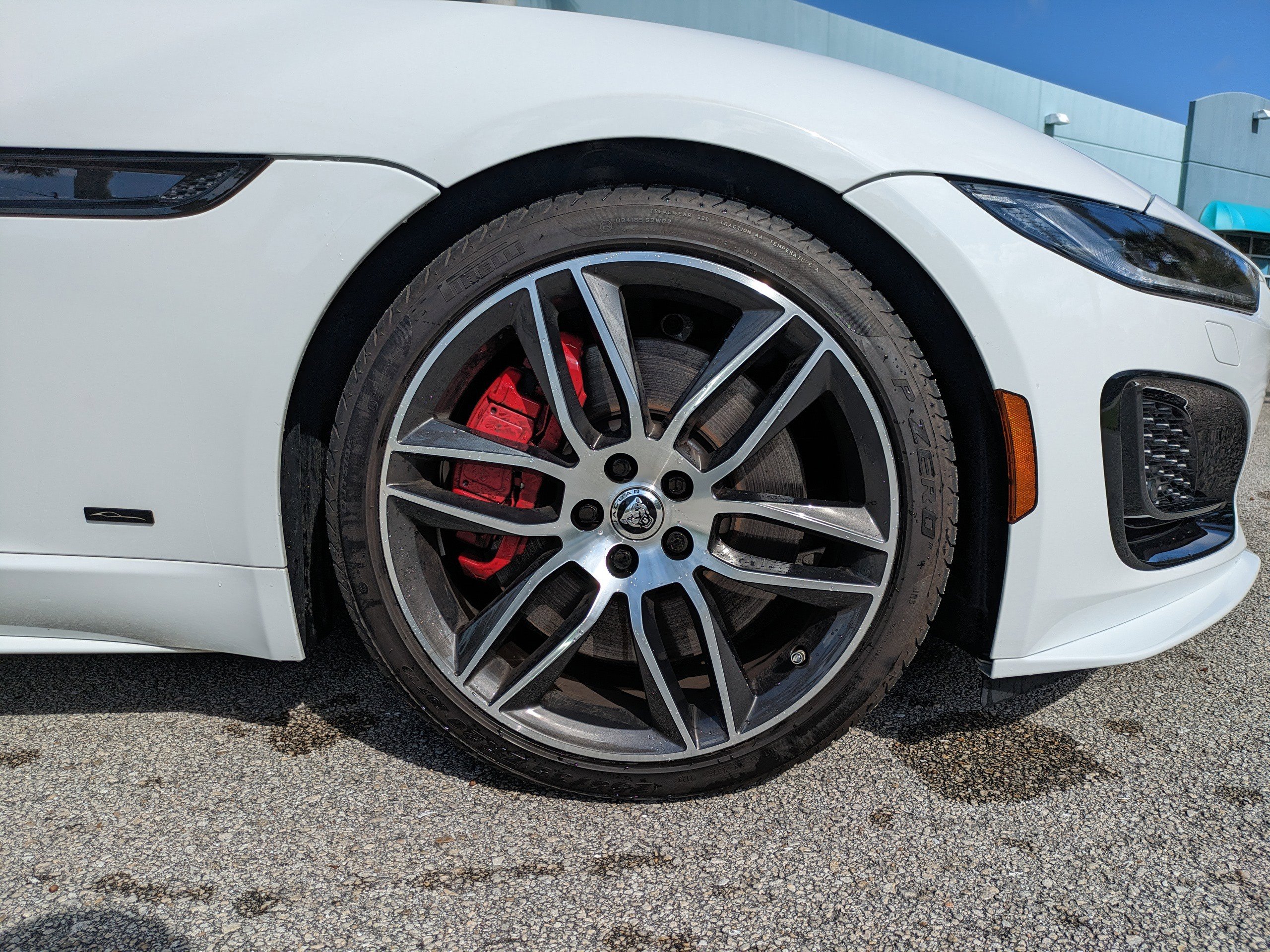 Used 2024 Jaguar F-TYPE Convertible AWD image 11