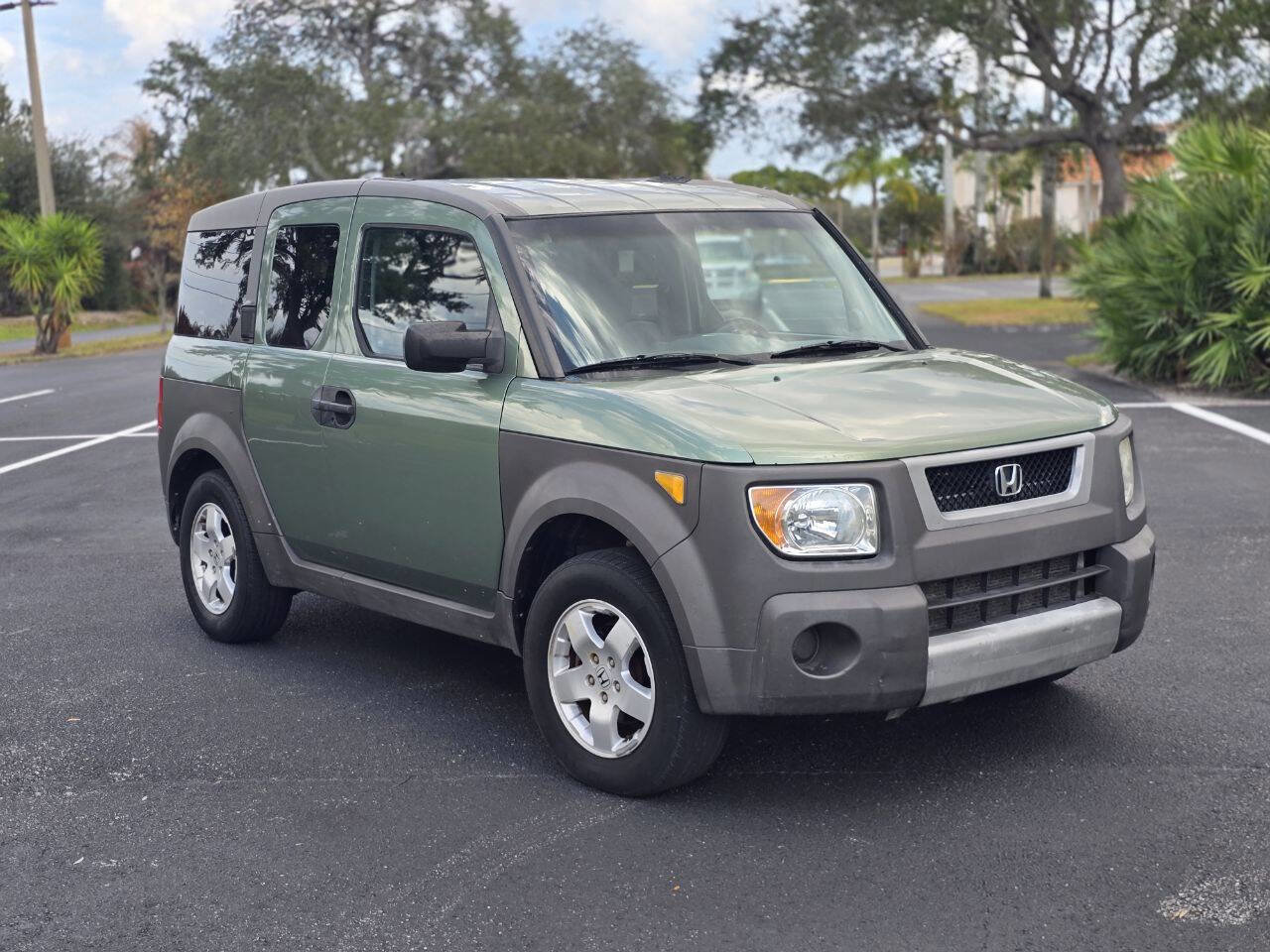 Used 2004 Honda Element EX image 1