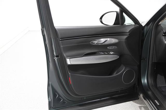 Certified 2024 Genesis GV70 2.5T w/ Select Package image 4