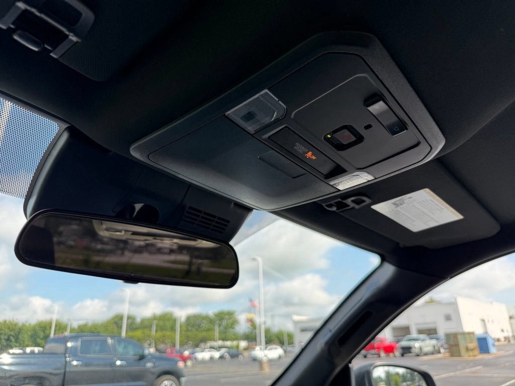 Certified 2025 Toyota Tacoma SR AWD/4WD image 28