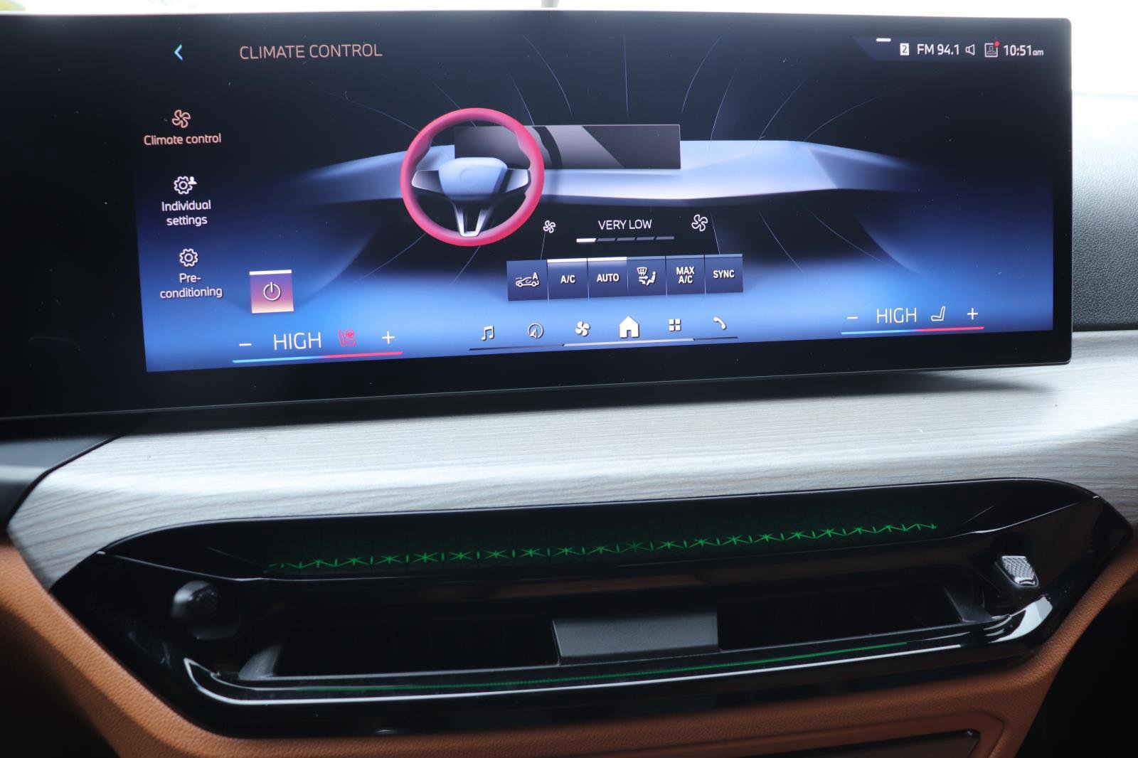 Certified 2025 BMW 430i w/ Premium Package image 34