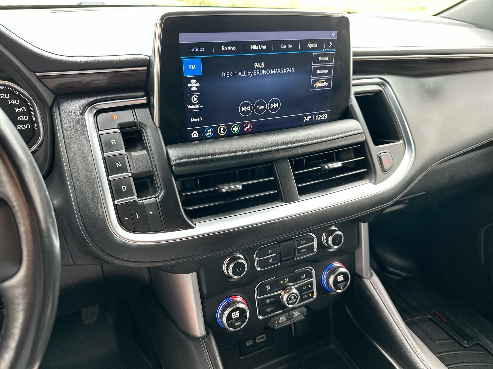 Used 2021 GMC Yukon SLE AWD/4WD image 16