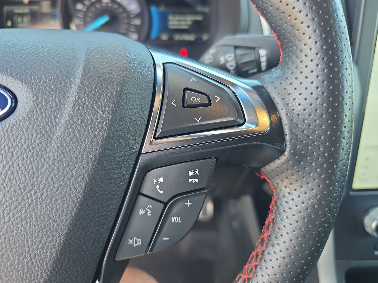 Used 2024 Ford Edge ST-Line AWD/4WD image 23