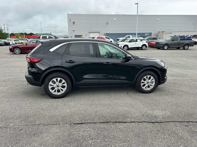 Used 2024 Ford Escape Active w/ Tech Pack #1 AWD/4WD image 2
