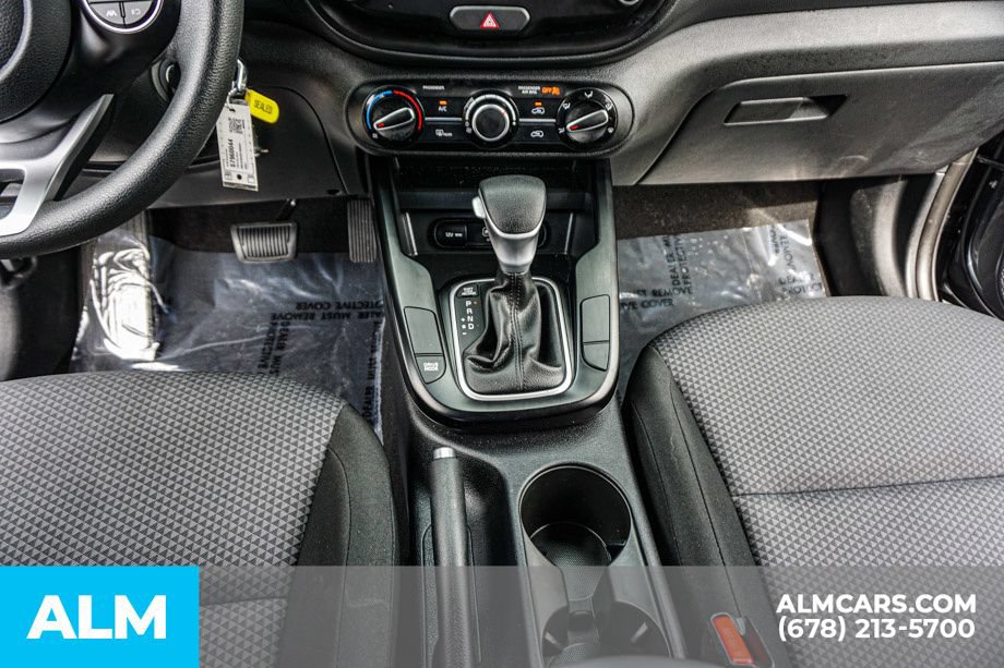 Used 2025 Kia Soul LX w/ LX Technology Package FWD image 39