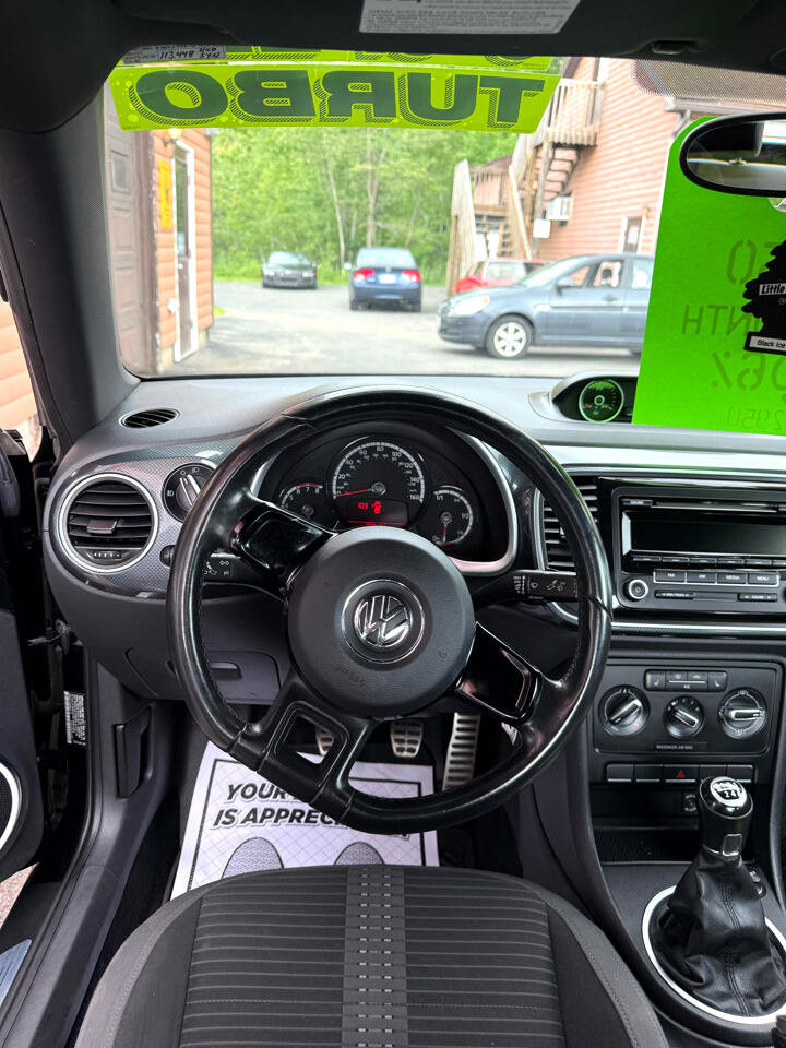 Used 2013 Volkswagen Beetle 2.0T image 7