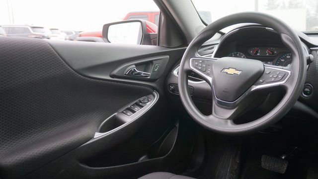 Used 2024 Chevrolet Malibu LT image 34
