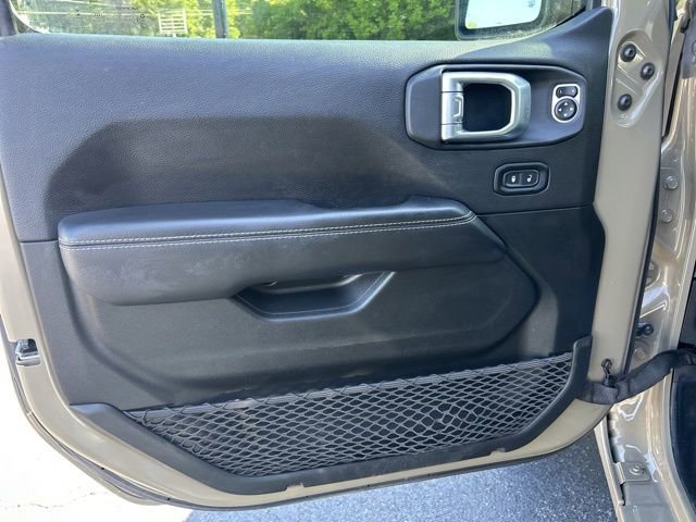 Used 2020 Jeep Gladiator Overland AWD/4WD image 19