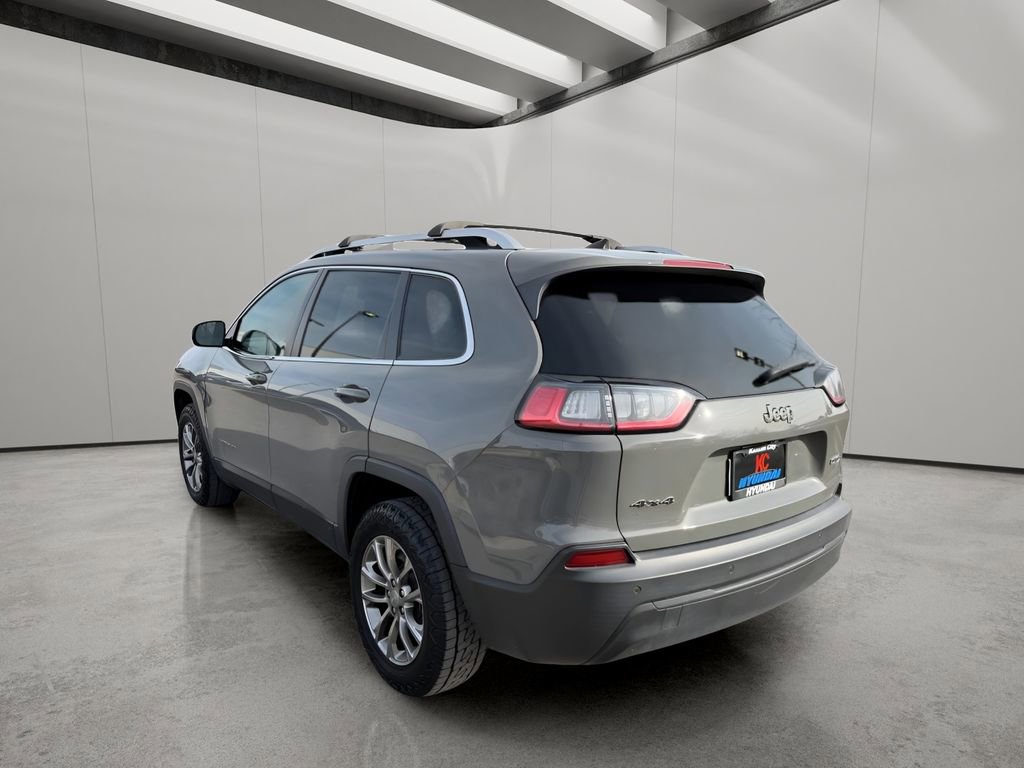 Used 2020 Jeep Cherokee Latitude Plus image 3