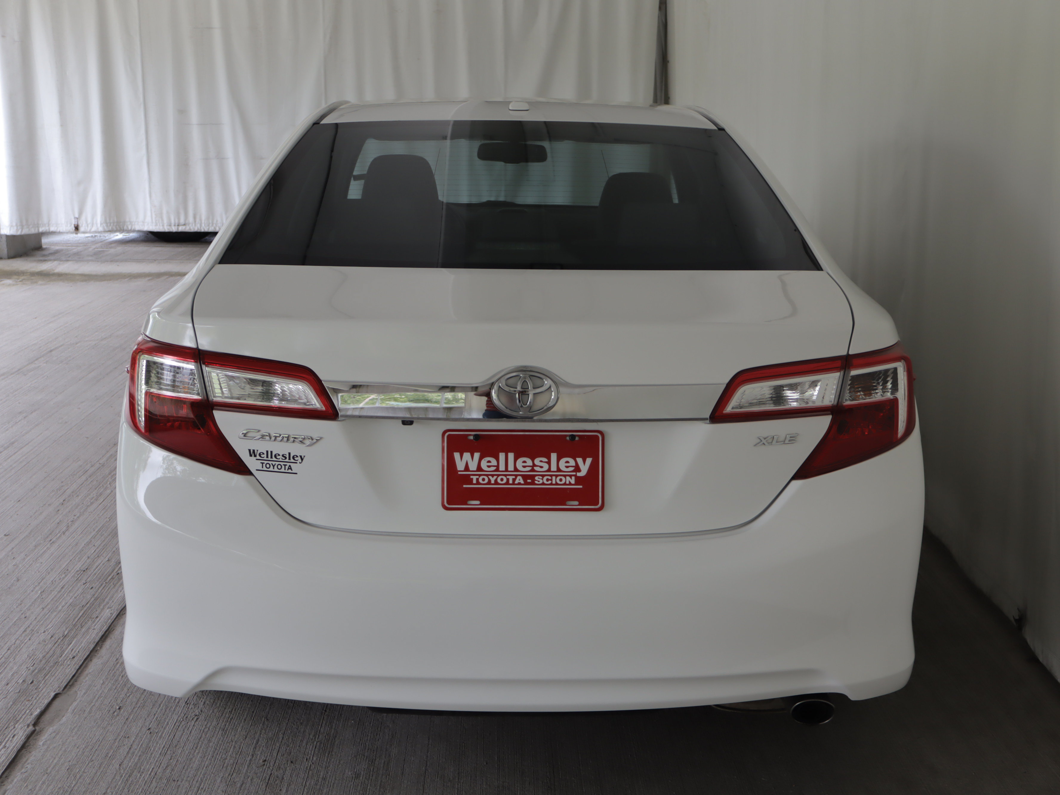 Used 2012 Toyota Camry XLE w/ Convenience Pkg FWD image 26