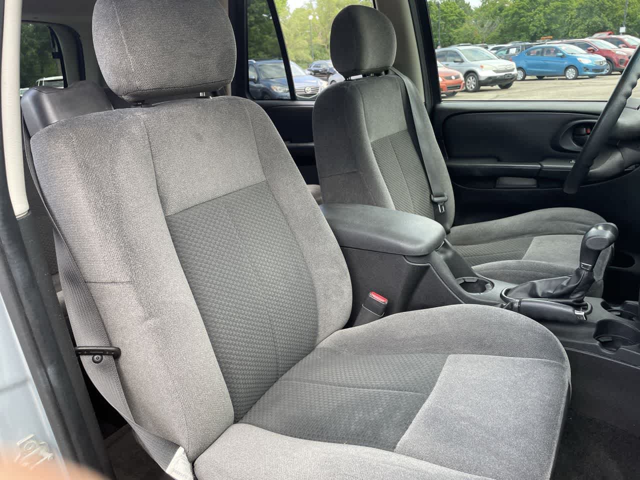 Used 2008 Chevrolet TrailBlazer LT w/ Sun And Sound Package RWD image 14
