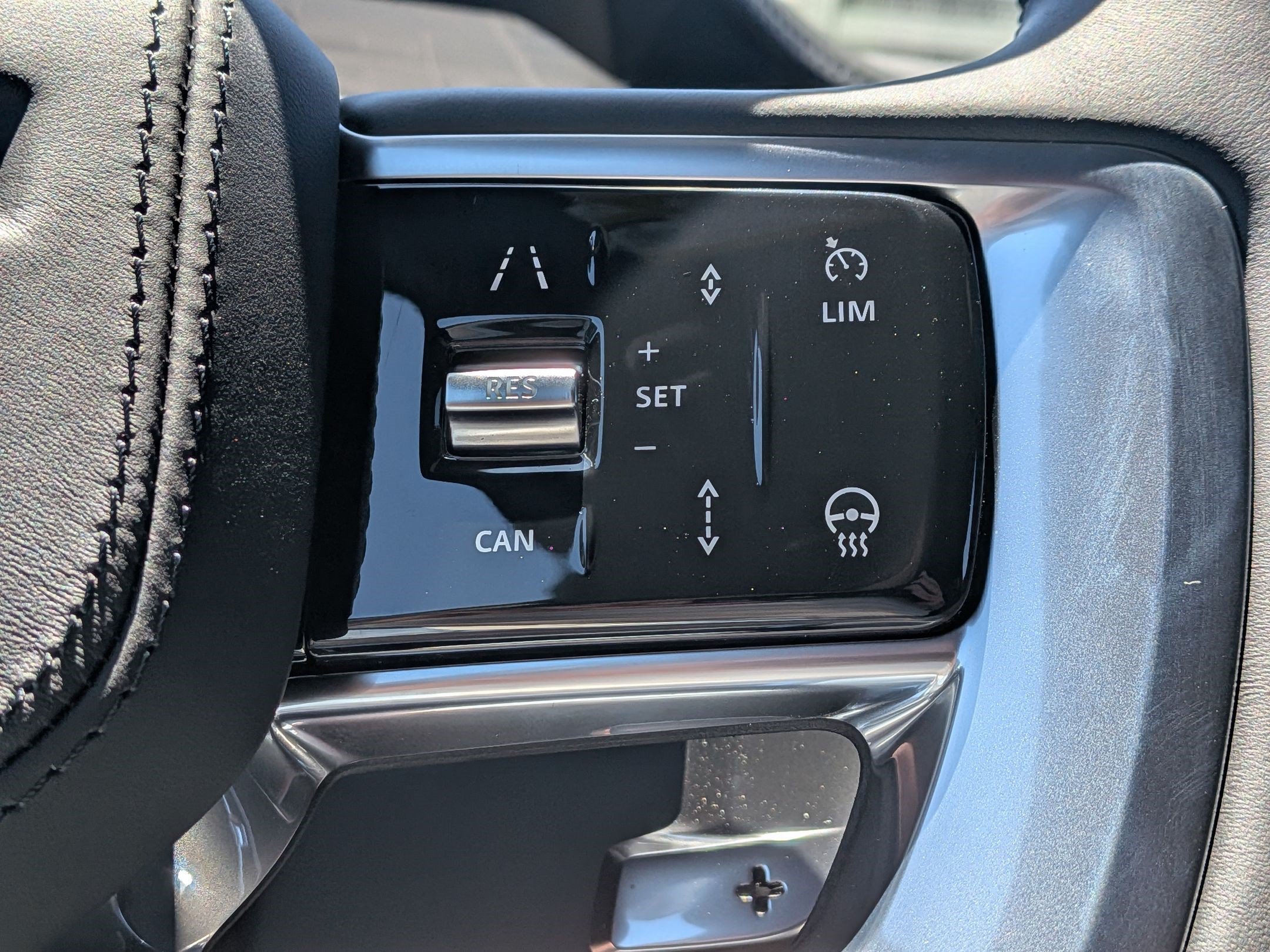 New 2026 Land Rover Range Rover SE AWD/4WD image 16