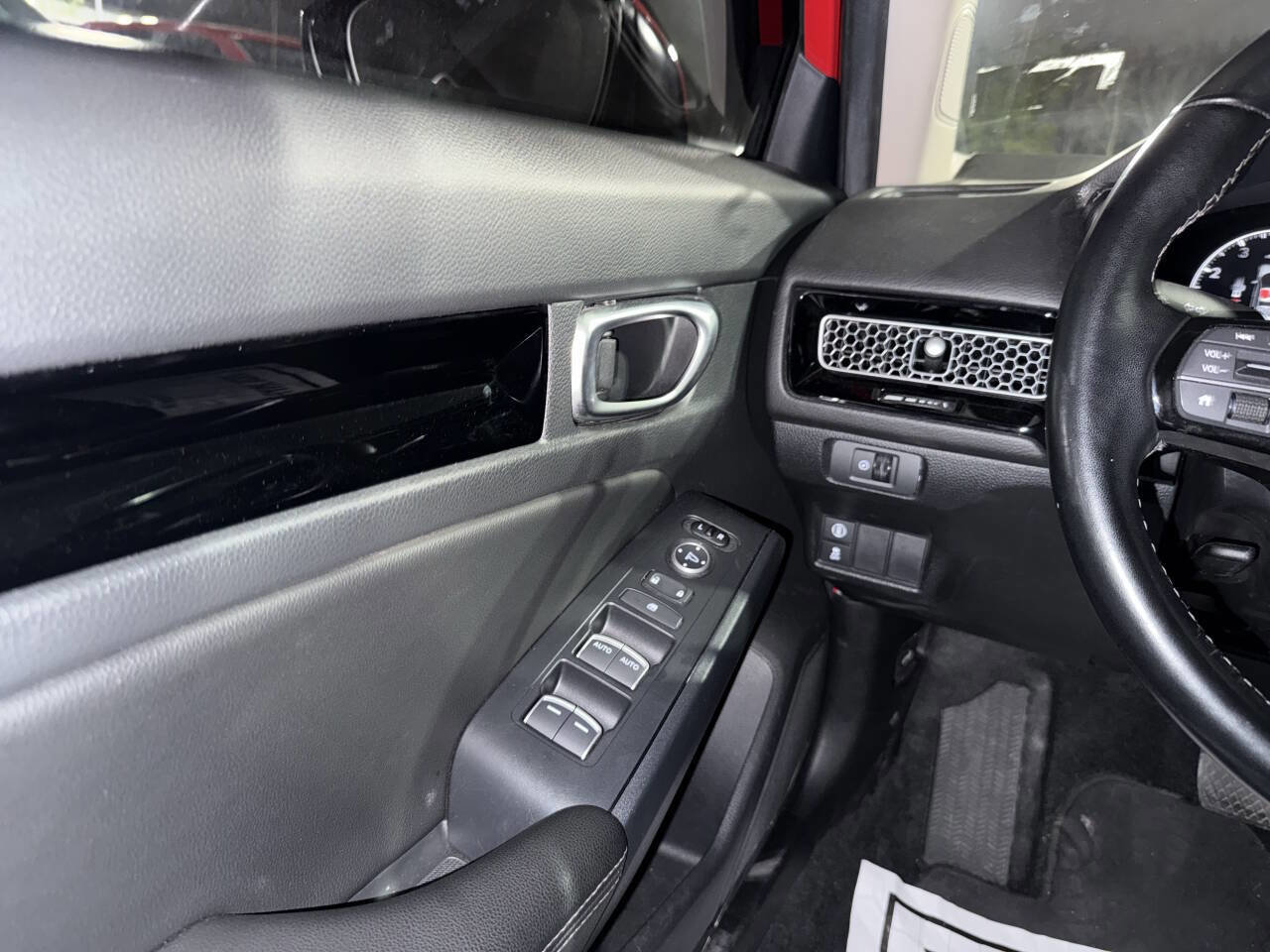 Used 2024 Honda Civic EX-L image 29