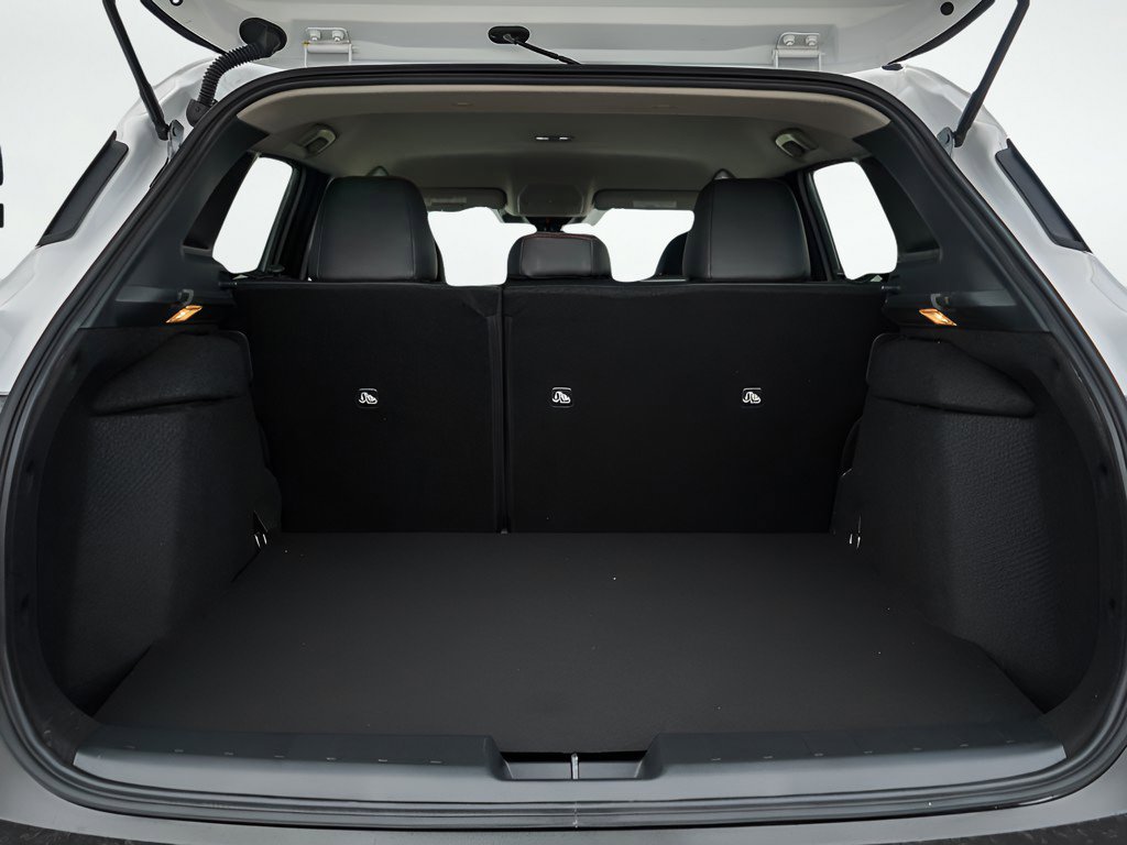 New 2026 Nissan Kicks SR w/ Cold Weather Package image 8