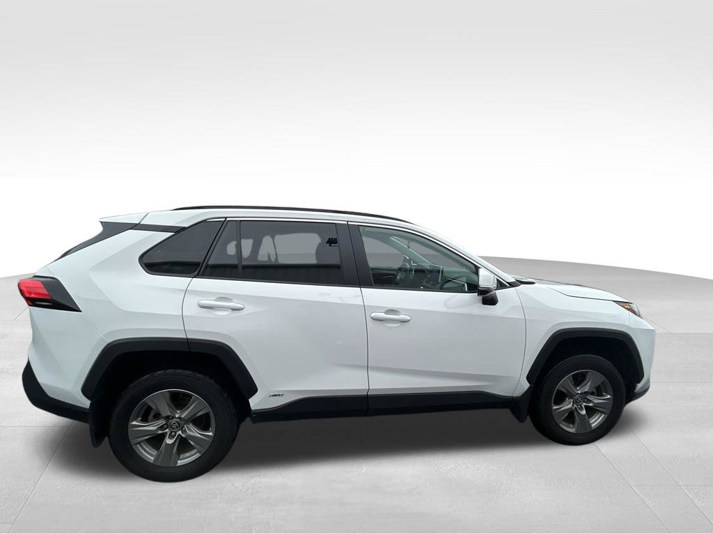 Used 2024 Toyota RAV4 XLE AWD/4WD image 7