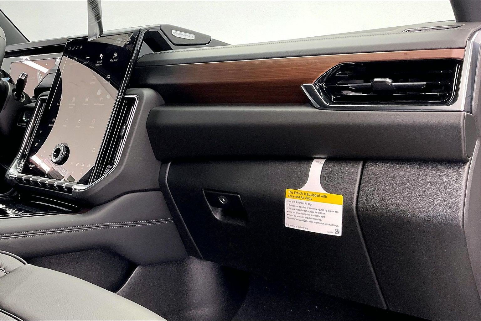 New 2026 GMC Yukon XL Denali w/ Advanced Technology Package AWD/4WD image 6