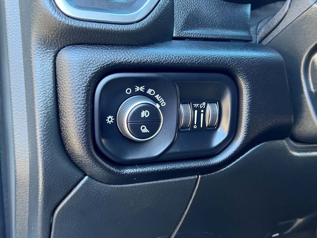 Used 2024 RAM 2500 Laramie w/ Safety Group image 33