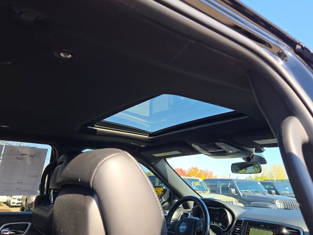 Used 2021 Jeep Grand Cherokee Laredo X image 11