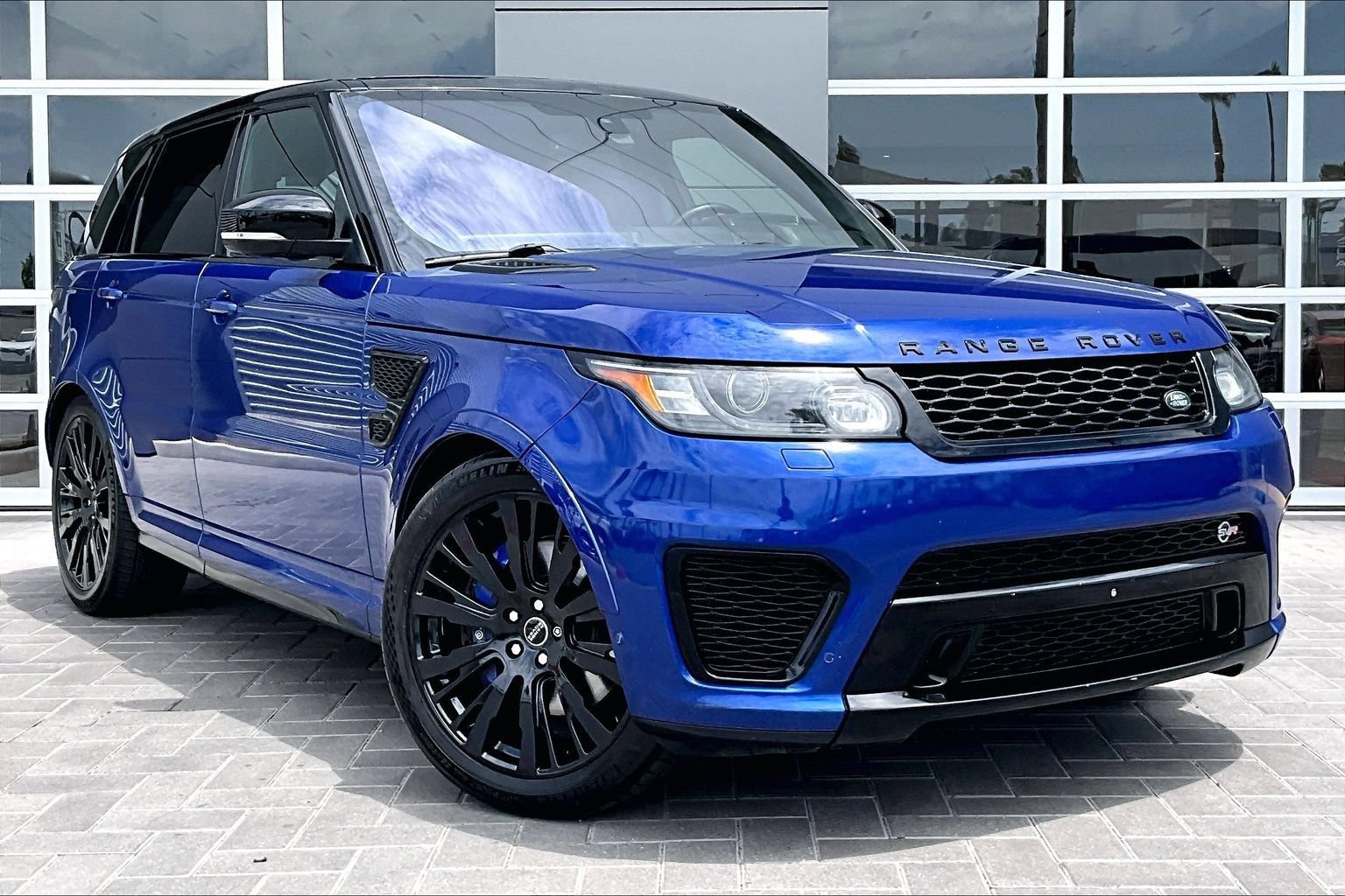 Used 2016 Land Rover Range Rover Sport Supercharged AWD/4WD image 3
