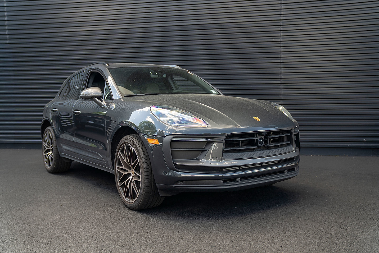 Certified 2026 Porsche Macan Turbo AWD/4WD image 27